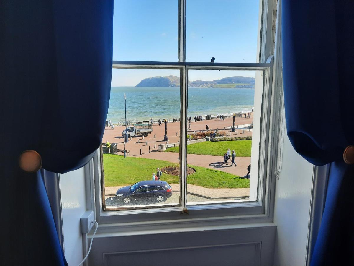 Hen Dy Bed & Breakfast Llandudno Dış mekan fotoğraf
