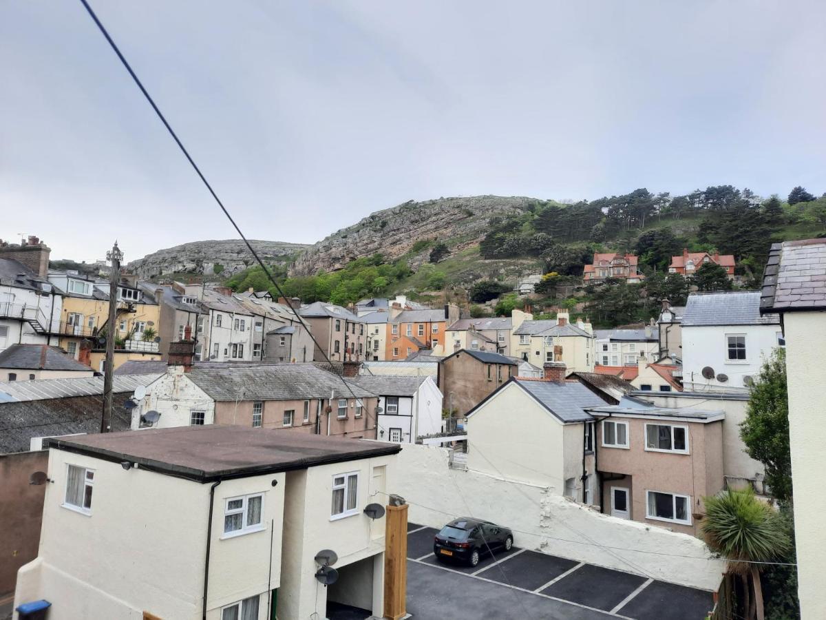 Hen Dy Bed & Breakfast Llandudno Dış mekan fotoğraf