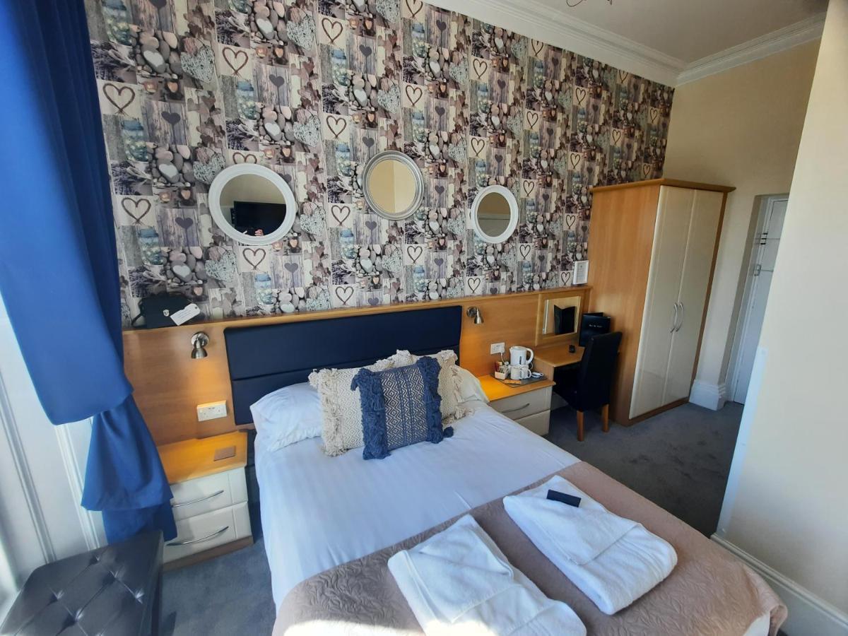 Hen Dy Bed & Breakfast Llandudno Dış mekan fotoğraf