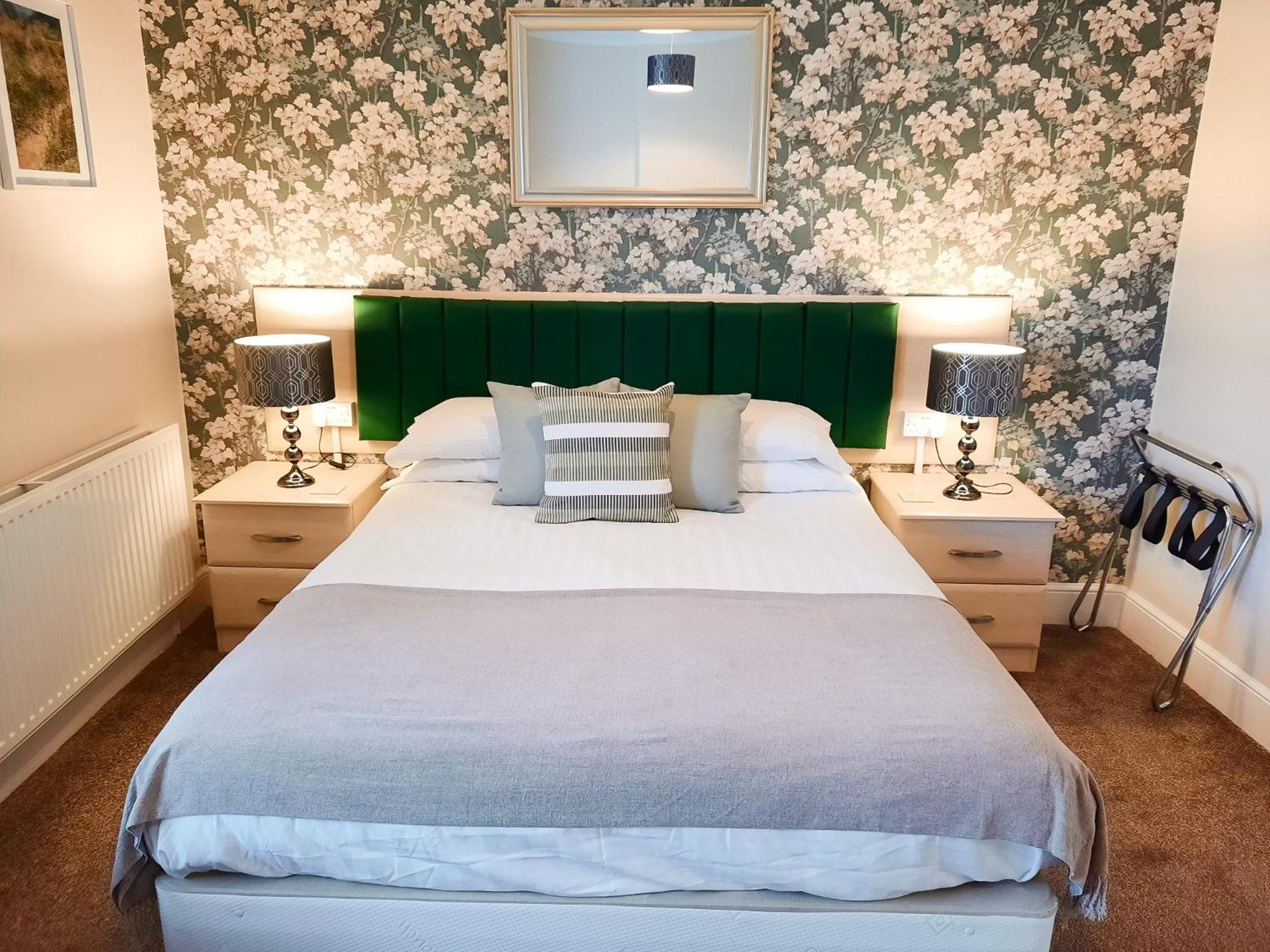 Hen Dy Bed & Breakfast Llandudno Dış mekan fotoğraf