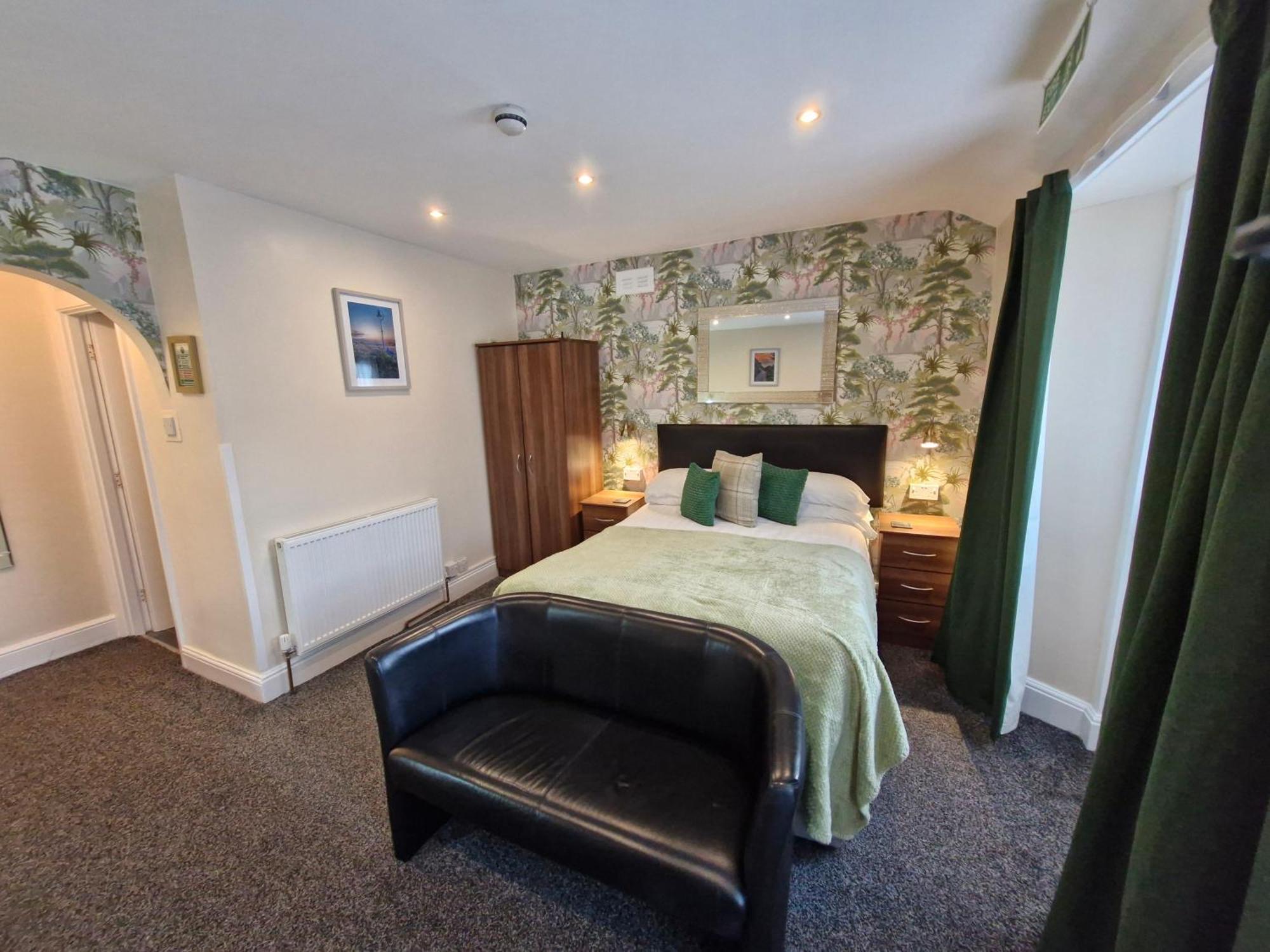 Hen Dy Bed & Breakfast Llandudno Dış mekan fotoğraf